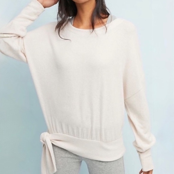 Mine won't make you look frumpy - promise! 🤣 So many {Anthropologie} sweaters! - Picture 3 of 15